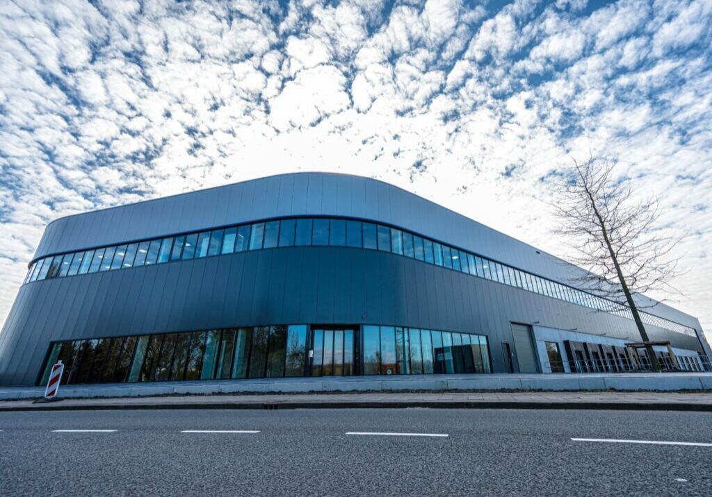 8ee7e064-2605-4897-b888-e56dccf2ecad